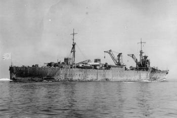 IJN_repair_ship_AKASHI_in_1939.jpg